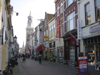 Winkelstraat en toren