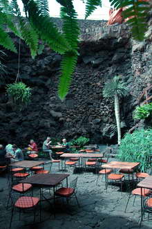 Los Jameos del Agua