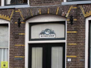 Sneek Sneek