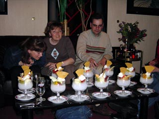 Therese, Marijke en Frits. Therese, Marijke en Frits.
