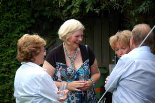 Leny, Ingrid en de buren Leny, Ingrid en de buren