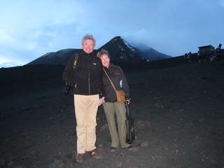 Aad & Ingrid op de Etna